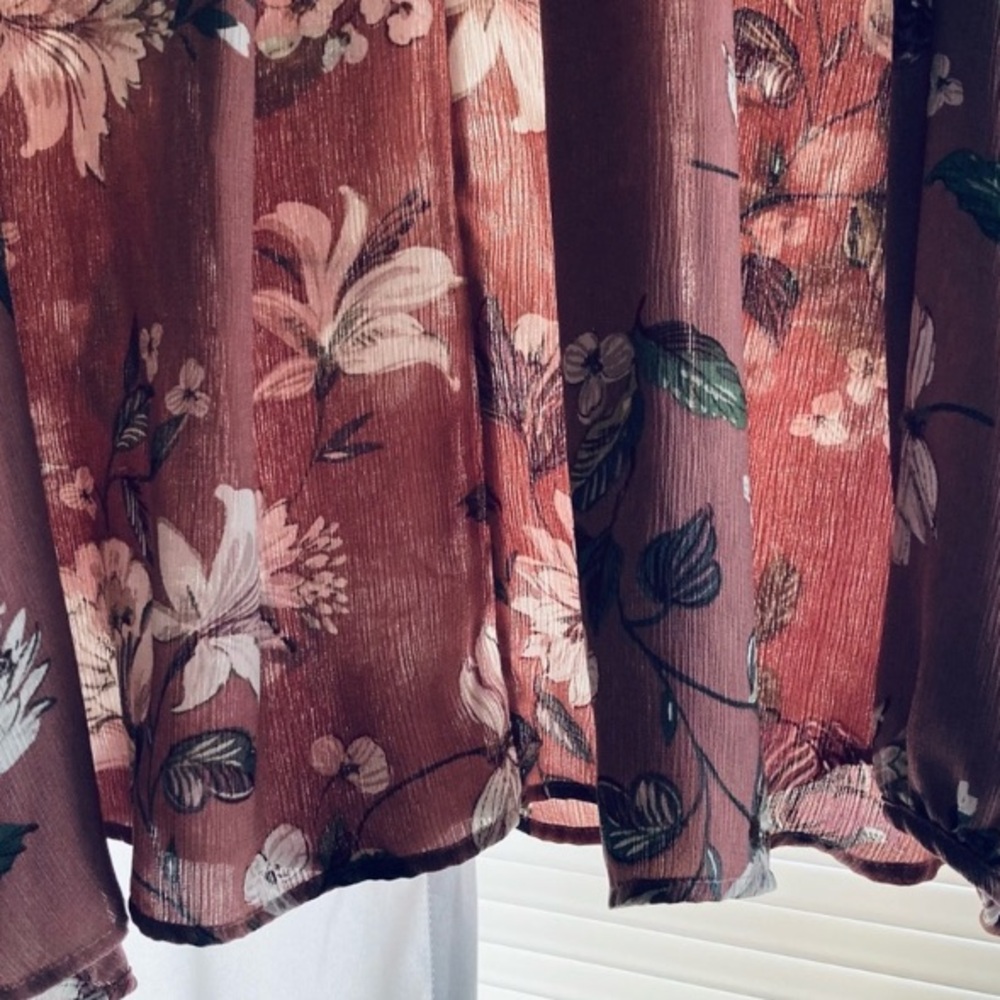 Altar’d State Floral Top - Picture 4 of 5